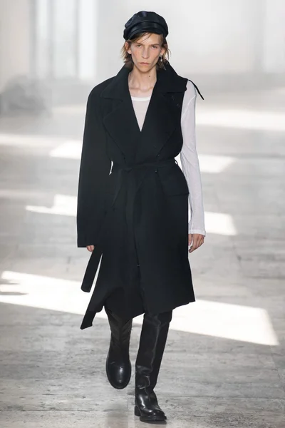 Look 2